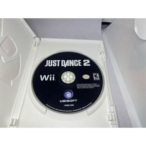 Just Dance 2 Nintendo Wii - Picture 2 of 3